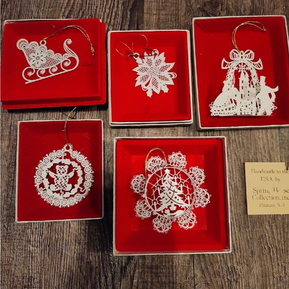 Vintage lot of 5 1980s winterlace ornamnets